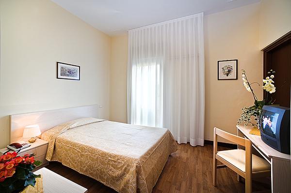 Hotel B&B Risorta Abano Terme Eksteriør bilde