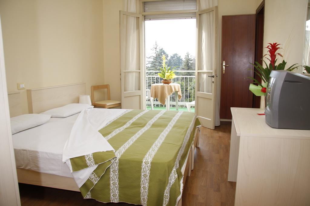 Hotel B&B Risorta Abano Terme Eksteriør bilde
